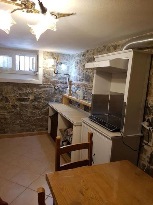 Taverna Abitazione A 15 Km Da Firenze Прато Екстериор снимка